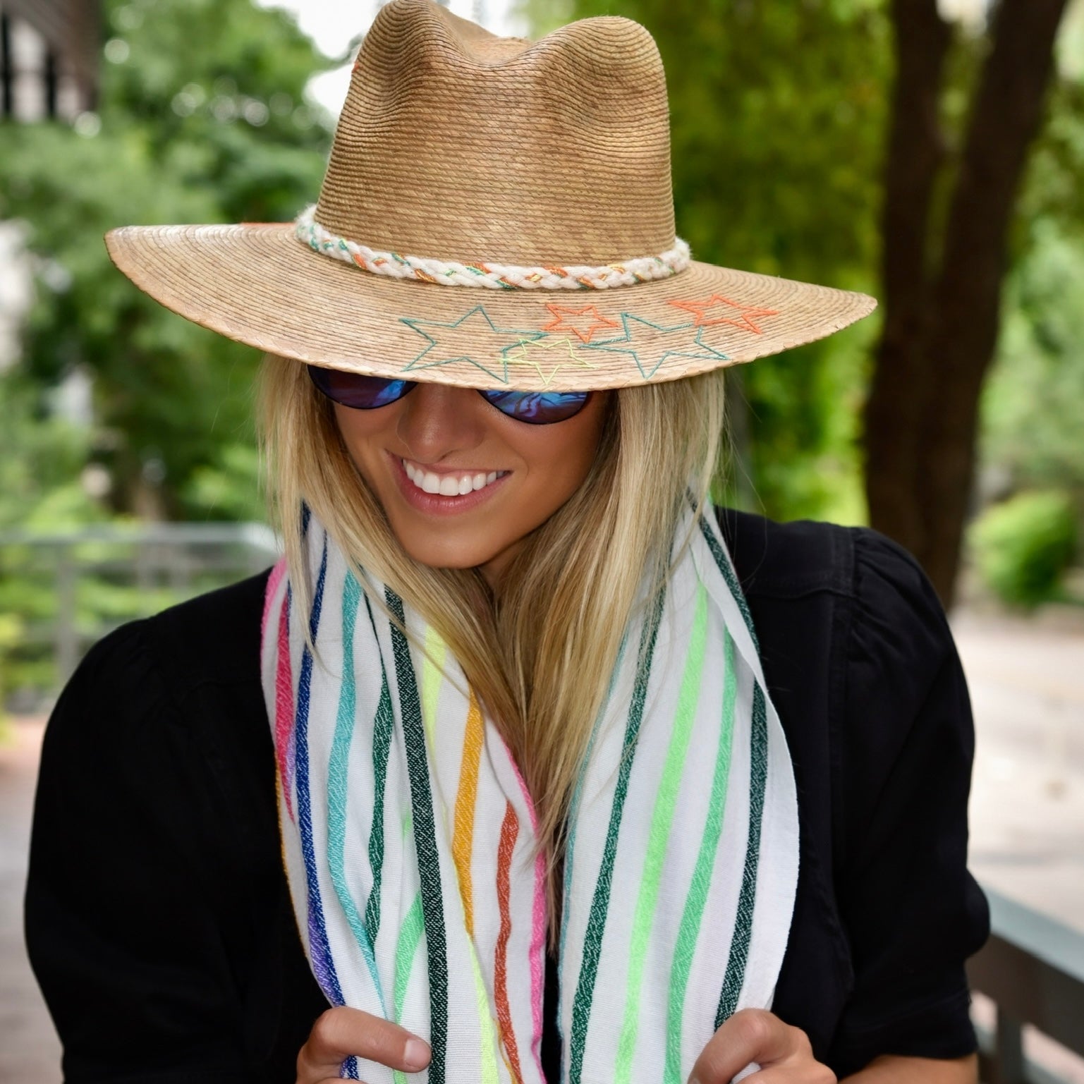 Corazon Playero Hat (Neon Stars) – Primavera Collection display picture 2
