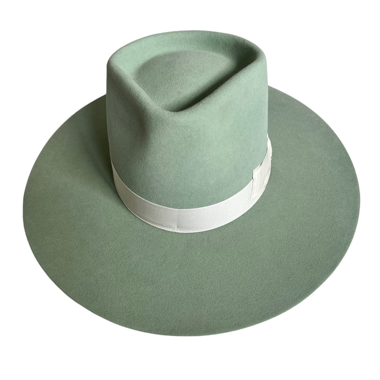 Primavera Collection Hat (Light Green)
