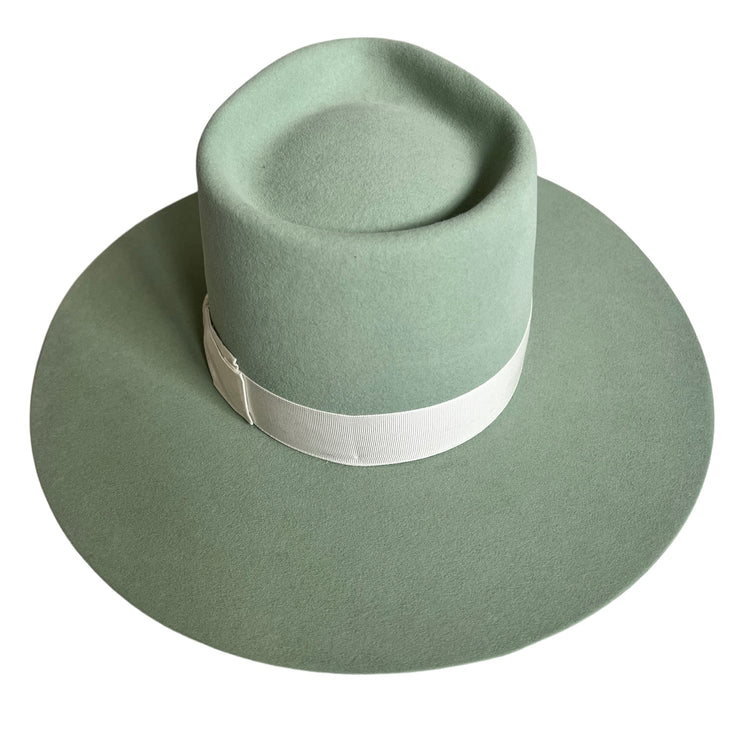 Primavera Collection Hat (Light Green)