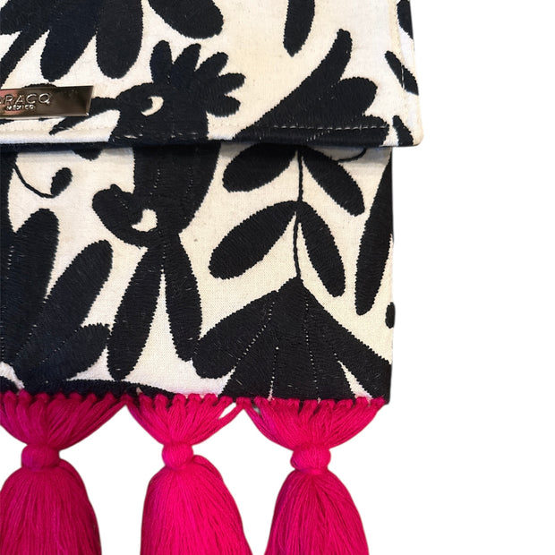 Black/White Otomi Pom Pom Clutch