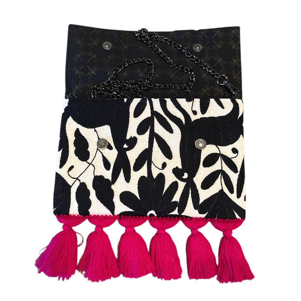Black/White Otomi Pom Pom Clutch