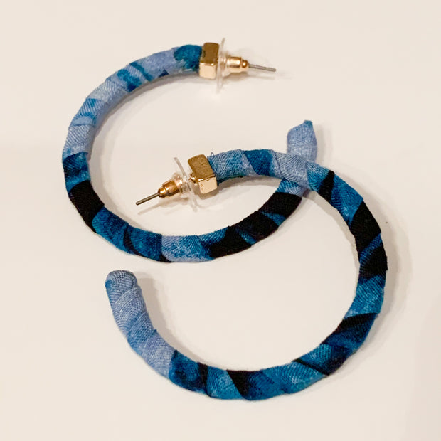 Fabric wrapped hoop earrings (Blue)
