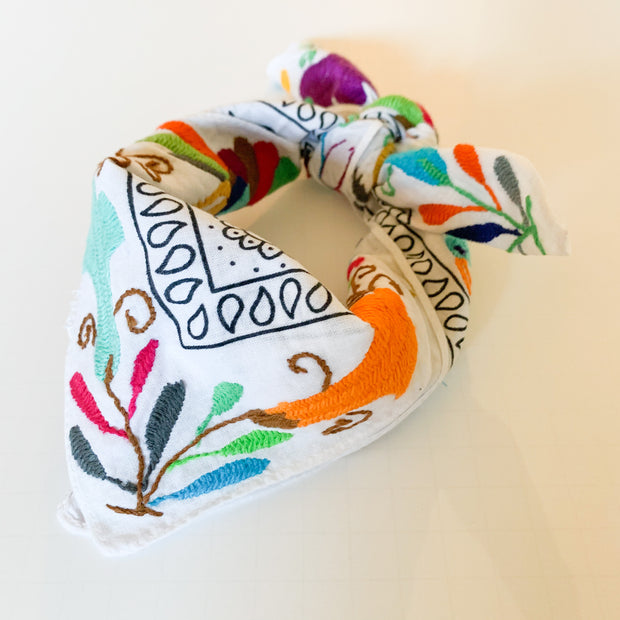 Neck scarf with Otomi Embroidery (Assorted Colors)